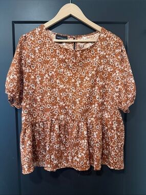 Fortune & Ivy Rust Floral Peplum Blouse